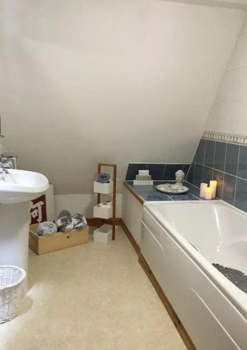 Fabulous Top Floor Apartment In Inverness Extérieur photo